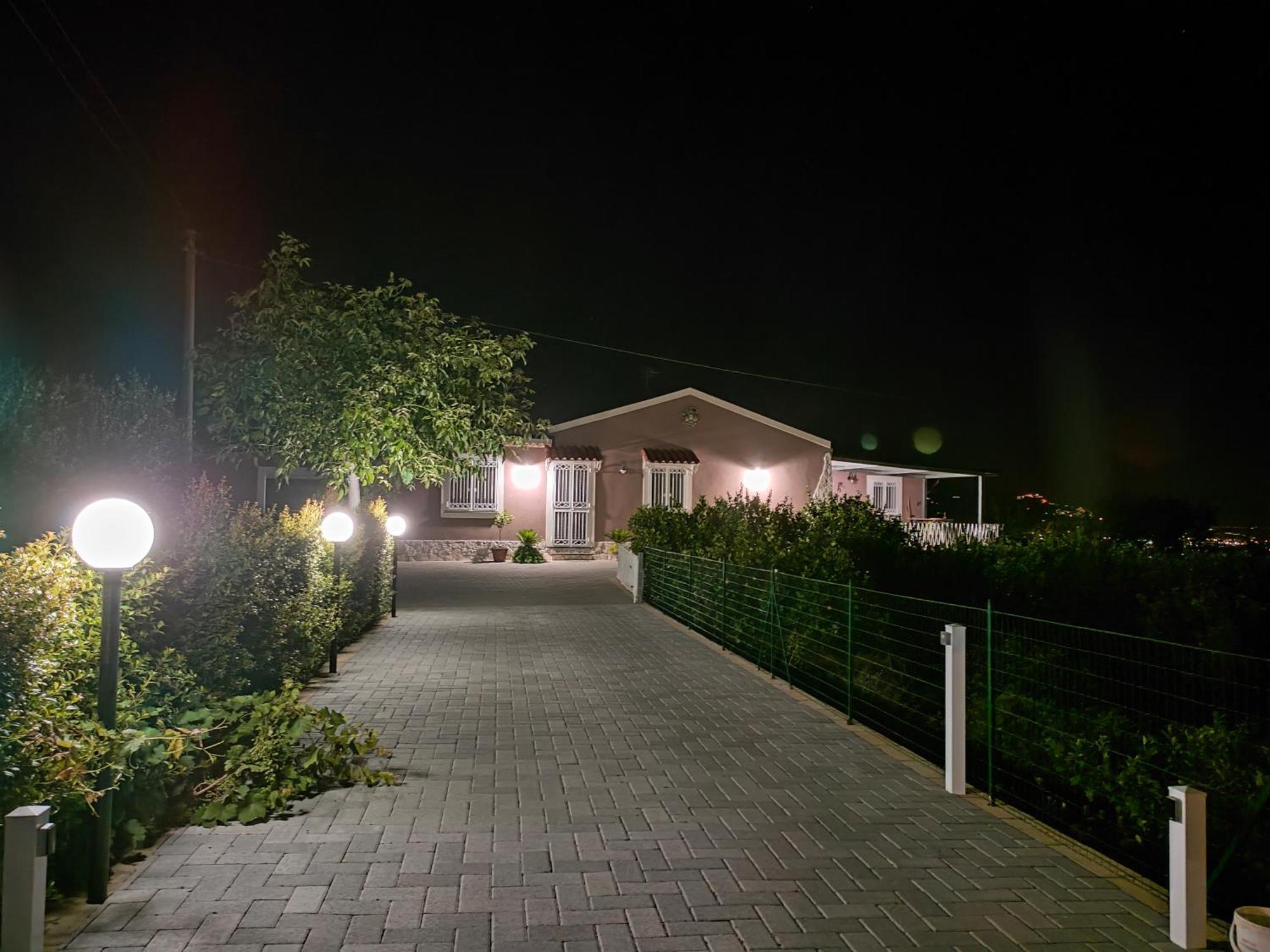 Villa Il Limoneto Di Leo Mascali Exterior foto